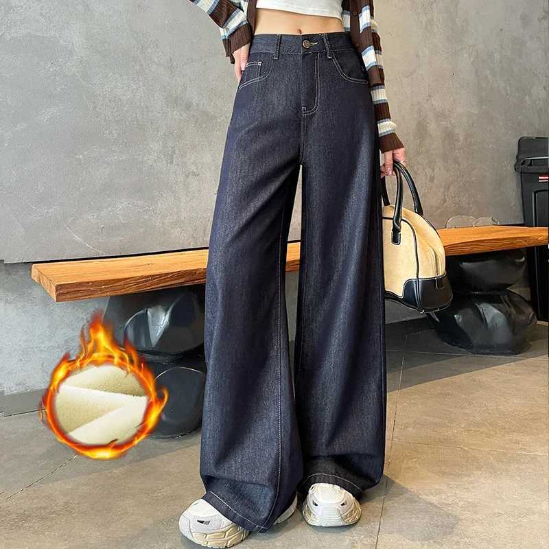 Wide Legs Fleece Jeans Women Winter Loose Velvet Casual Pants Comfortable Warm Straight Fashion Pocket Plush Denim TrousersT251208
