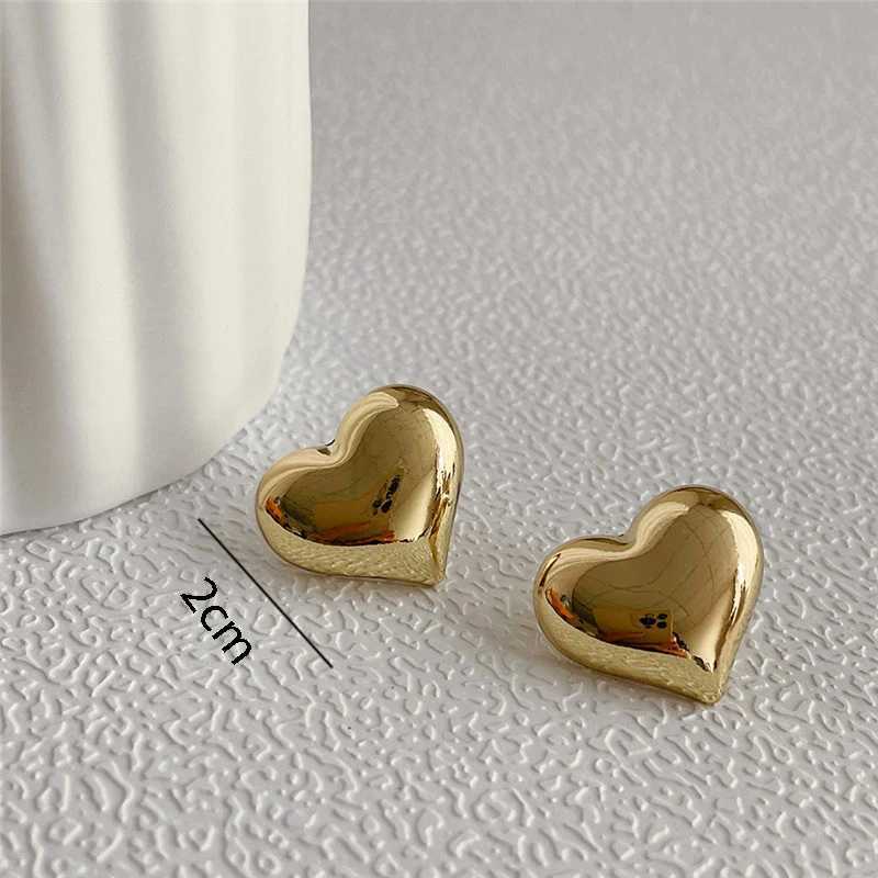 Gold Plated Smooth Surface Heart ShAPed Stud Earrings for Women Minimalist Fashion Girl Wedding Bridal Jewelry AccESSory J251208