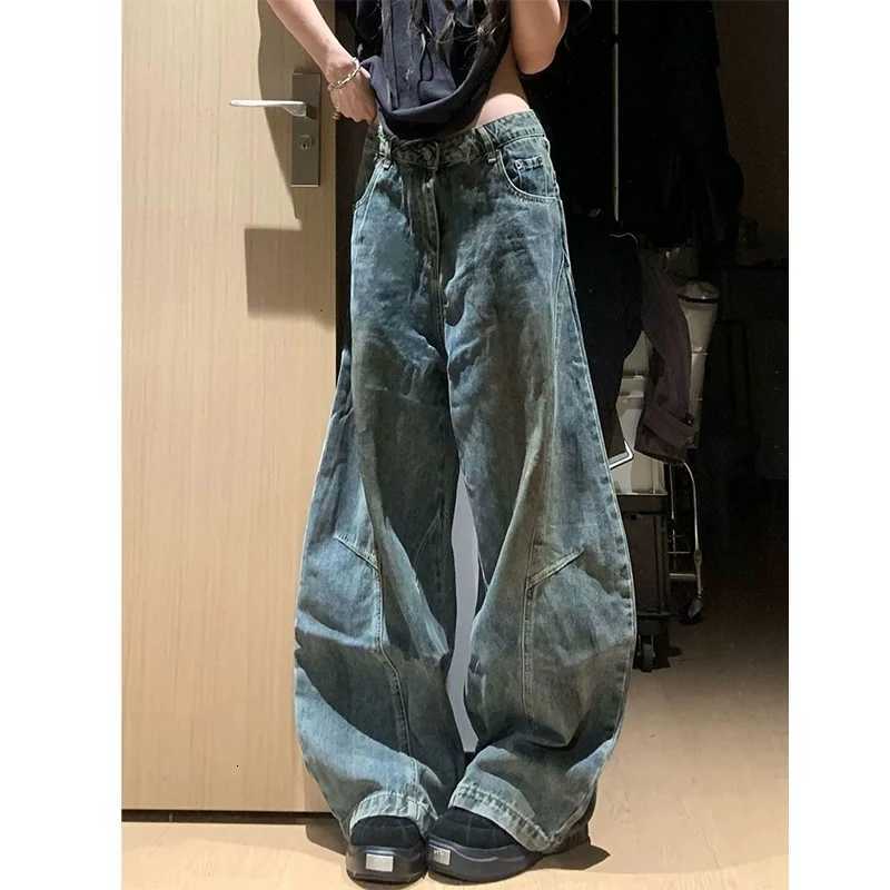 Loose Wide Leg Curved Knife Jeans Womens Autumn 2025 New American High Street Design Sense PantsT251208