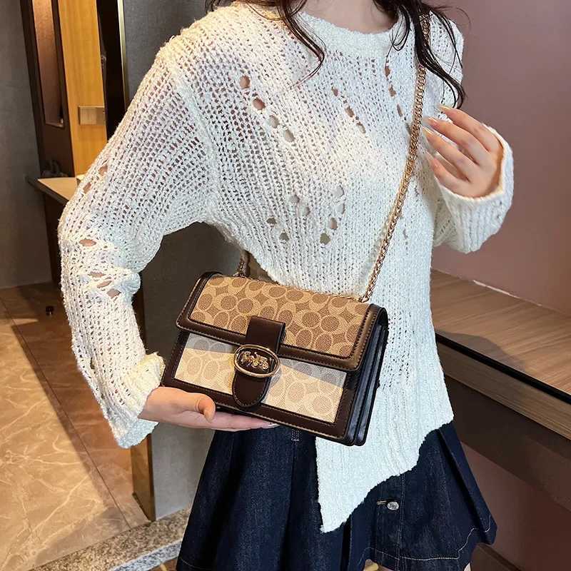 2025 Hot Wens High-end Bag Fi Chain Small Square Bag Ins Versatile Crossbody Shoder Bag Y251208