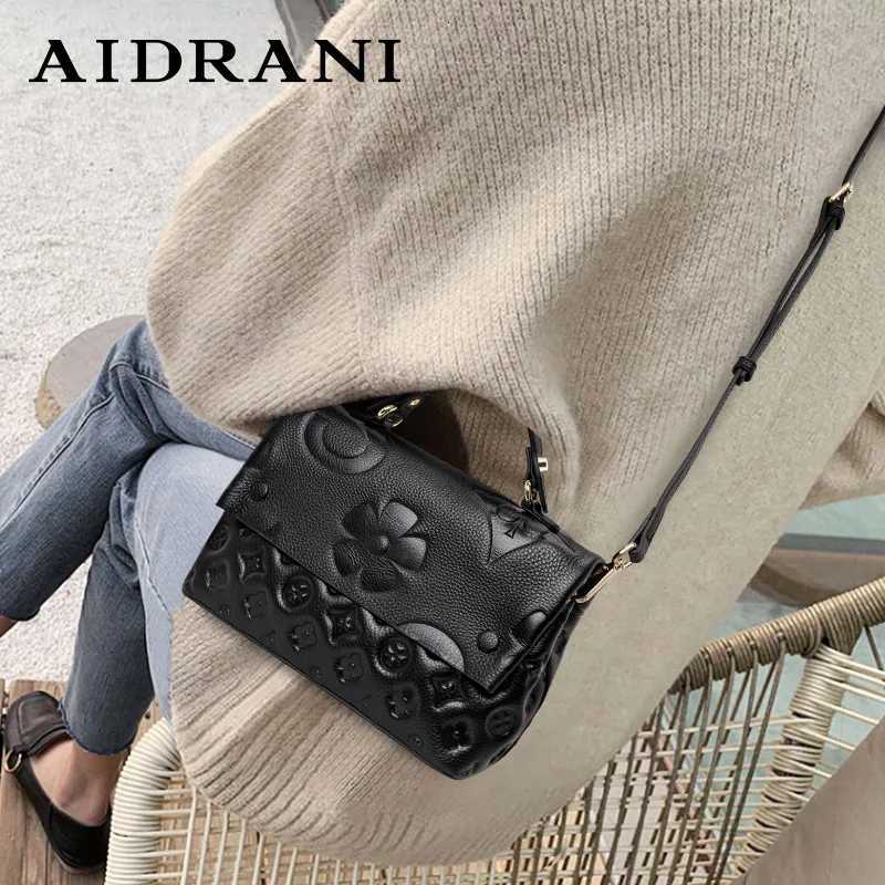 Aidrani Fiable wens e shoder crossbody square bag made of cowhide material printed design black Y251208