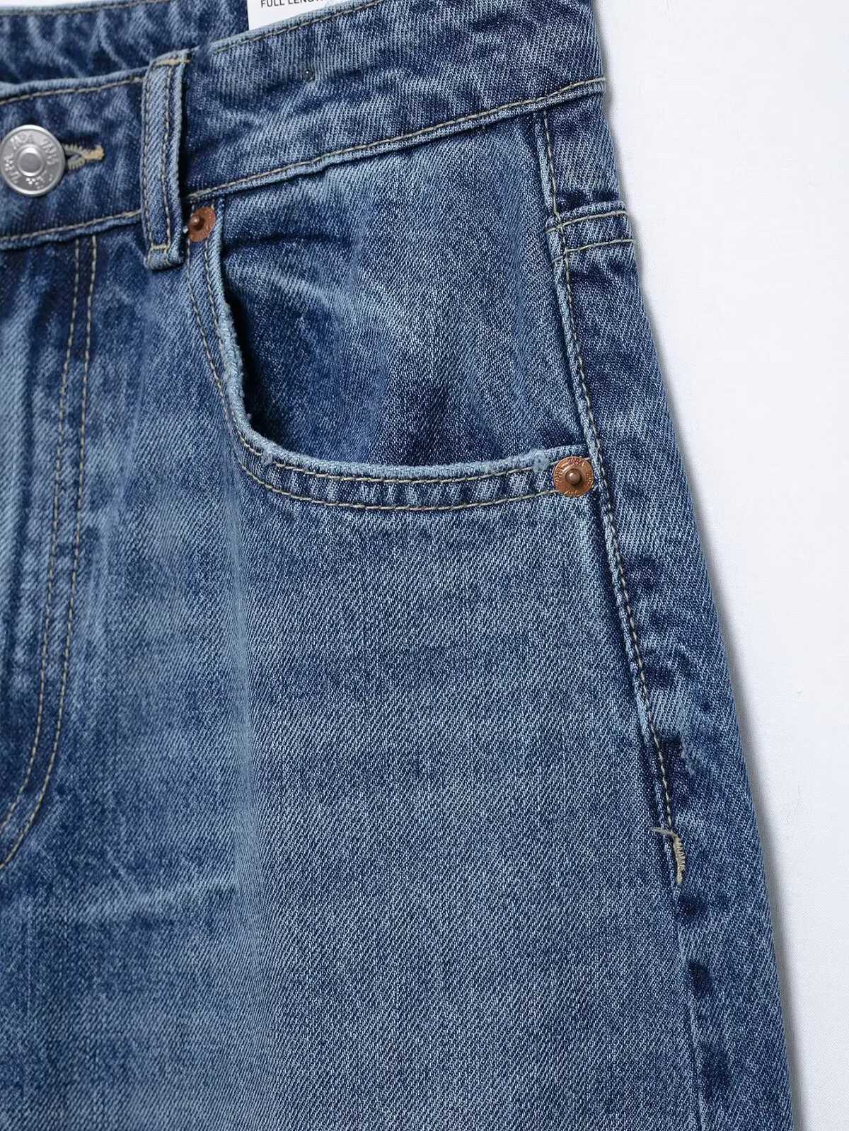 RARA Womens Straight Cut Jeans with Traditional Five Pocket Design Button Fly and Stitched Detailing for Casual OutfitsT251208