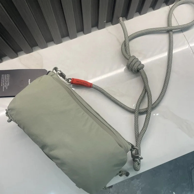 waterproof sports bag crossbody water cup versatile underarm pillow 251205