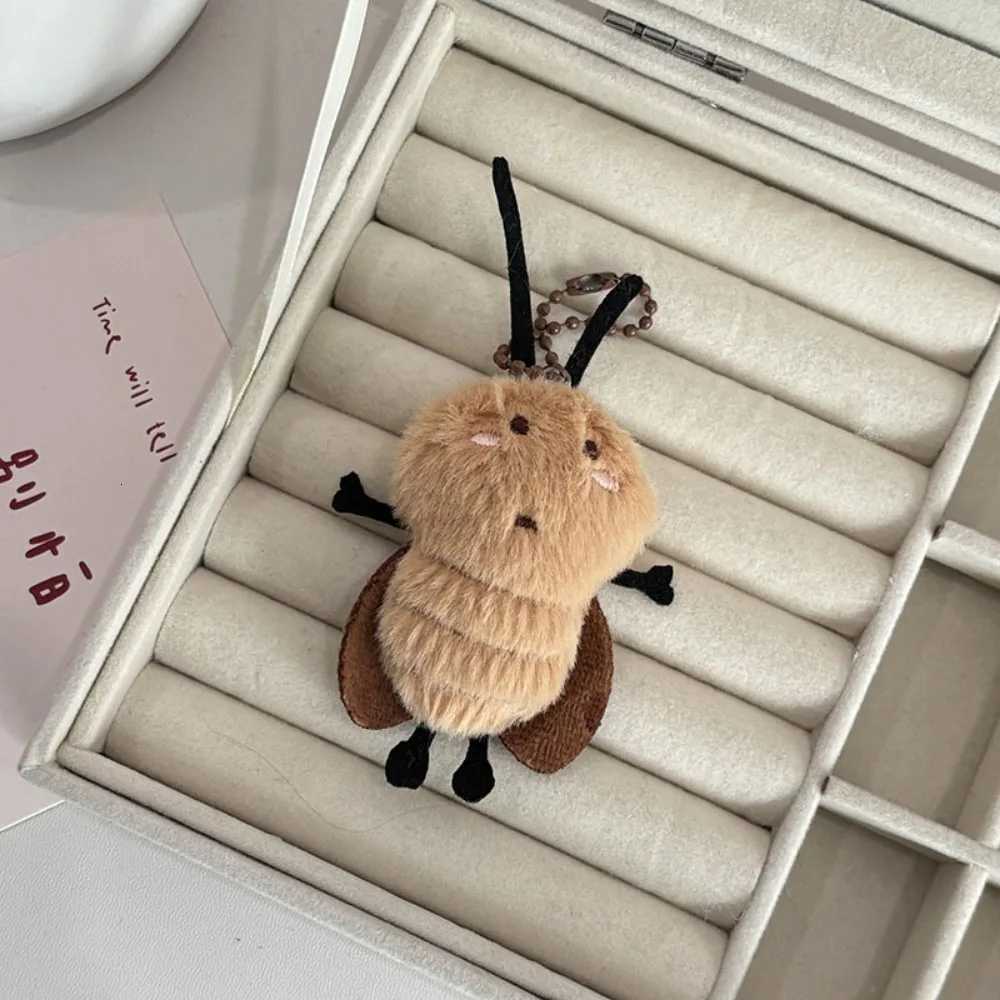 Cute Cockroach Plush Keychain Stuffed Animal Car Key Holder Backpack Pendant Key Chain Fun Gift AccessoriesXJ251208