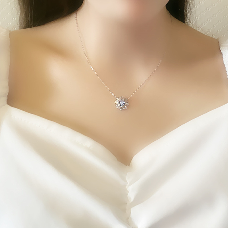 Exquisite New Blue Sunflower Necklace Charming Girl Crystal Daisy Collarbone Chain Perfect For Holiday Gift Jewelry Set