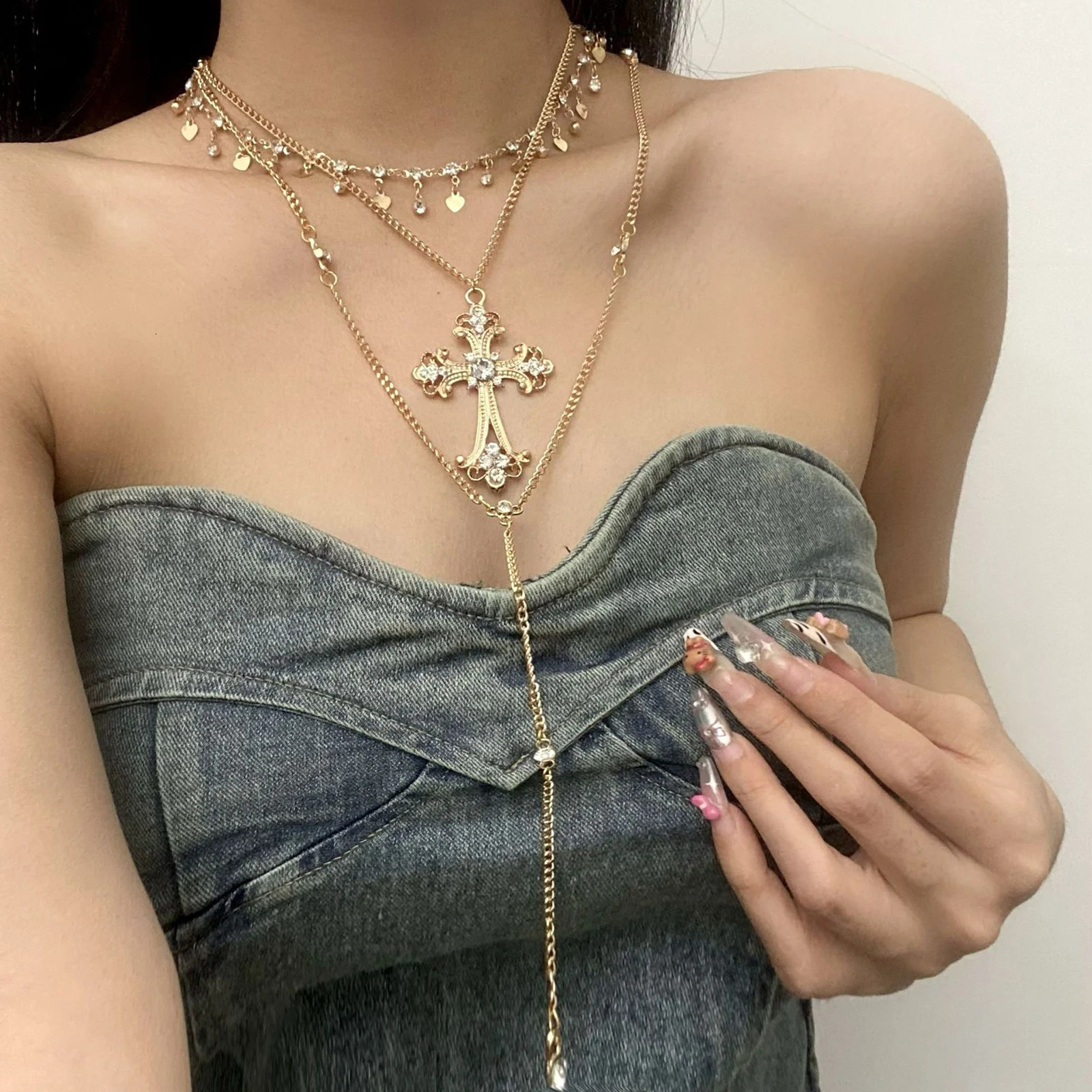 Vintage Multilayer Cross Tassel Necklace Women French Baroque Style Choker Chain Collarbone Jewelry for Dating Party Daily Match 251205