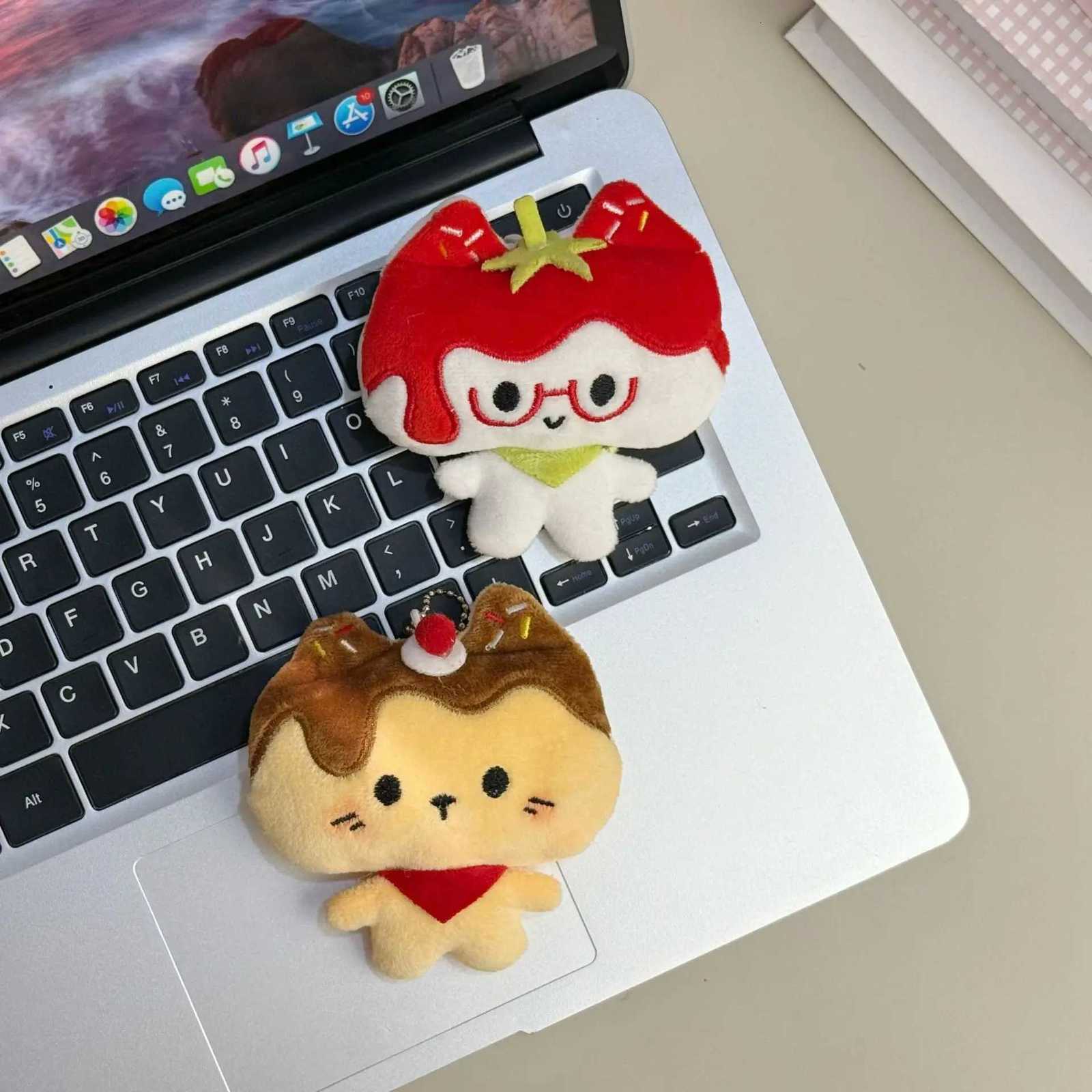 new Squeezing Plush Tomato Cat Doll Pendant Pudding Cat Doll Keychain Bag Hanging Doll GiftXJ251208 - view 7
