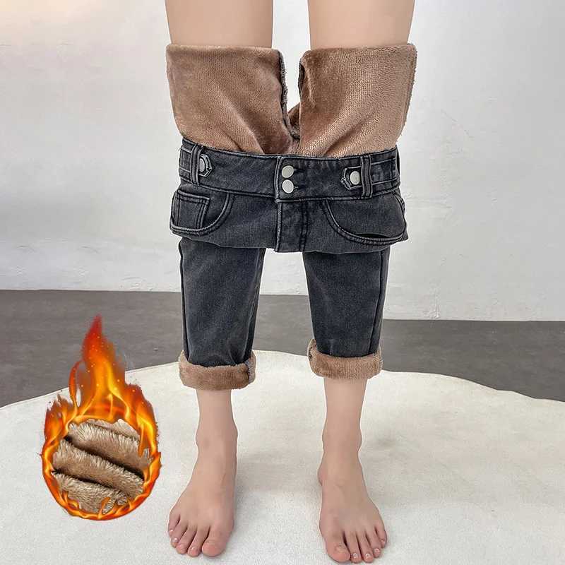 Winter Womens Warm Fleece Jeans High Waist Thick Straight Denim Harem Pants Plus Size Loose Trousers Lady High Waisted JeansT251208