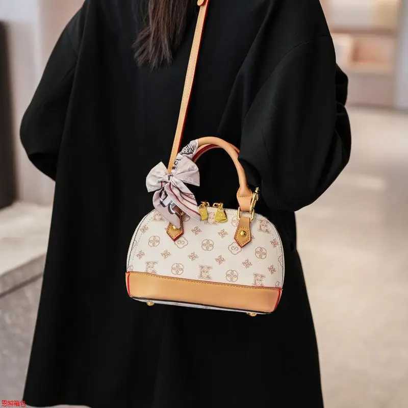 2025 Shell Print Crossbody Bag Fi Shoder Purse for Wen Textured Tote Elegant Day-to-Night Bag Chic Sling Bag Y251208