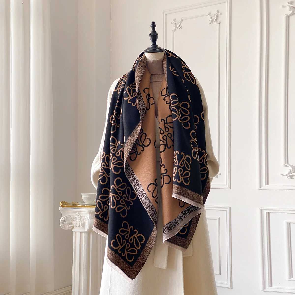 Luxury 2025 New Womens Scarf Warm Scarf Shawl Simple Imitation Cashmere Scarf Thick Shawl Jacquard Fashion Autumn and Winter Y251208