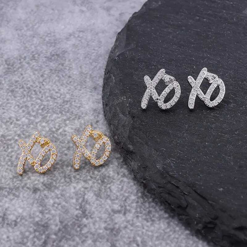 New Hip Hop Ice Out Xo Square Huggie Earrings Cubic Zirconia Hypoallergenic Earrings Jewelry Gifts for Men and Women J251208