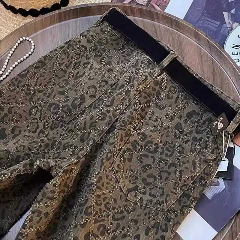 Fashionable Leopard Plaid Jeans Womens Autumn and Winter Plus Velvet New Straight Leg Loose Wide Leg PantsT251208