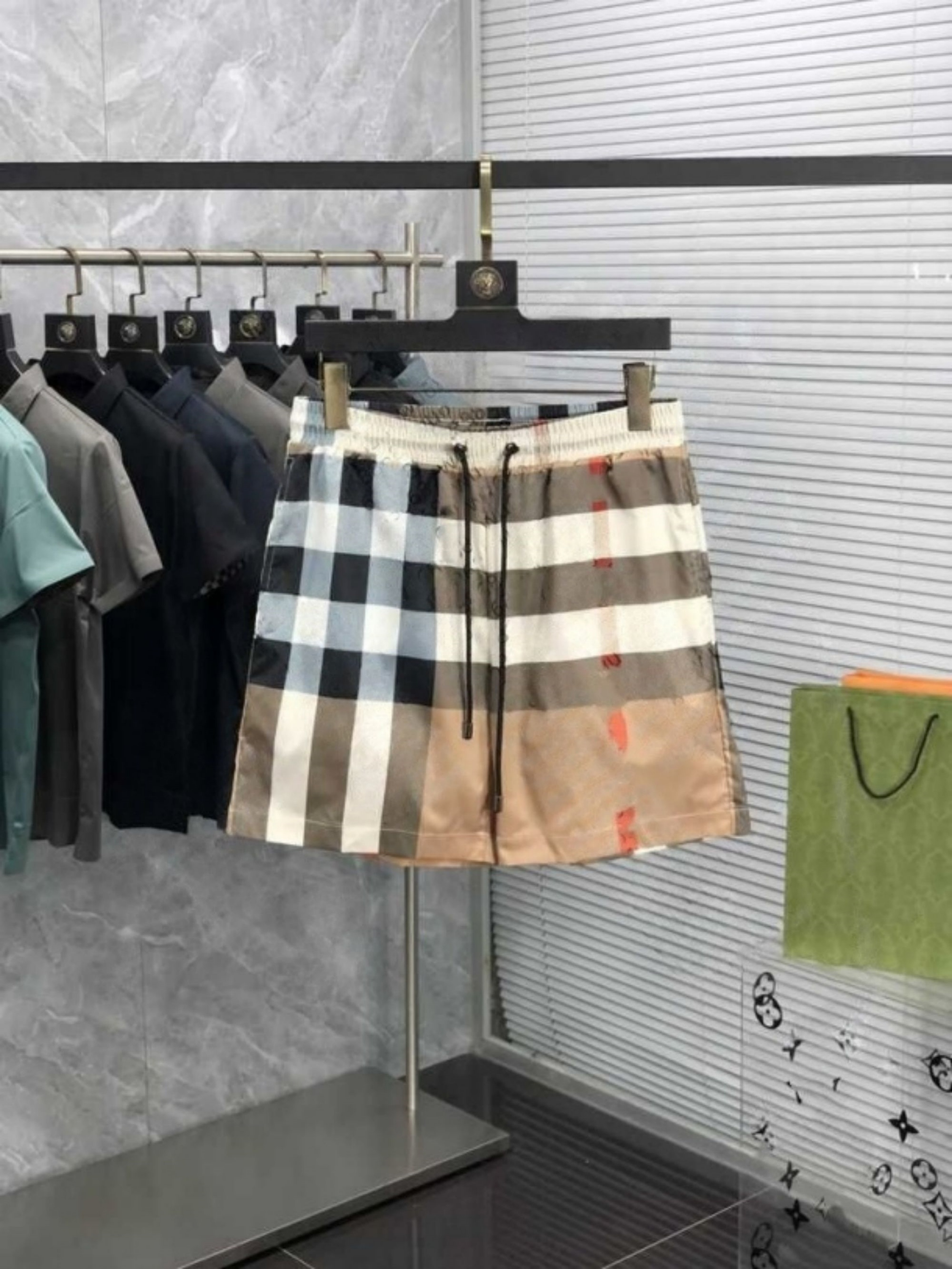 26ss men's Shorts Designer Luxury Superior Quality Summer Women Shorts Striped Elegant Swim Short Sports Pants Gym Quick-Drying Swim Wear Man Beach Shorts