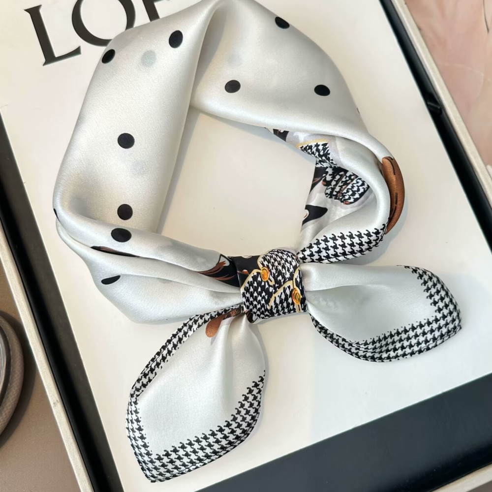 New Silk Small Square Scarf for Women Versatile Fashion Floral Print Neck Scarf Mulberry Silk Scarf Elegant and Graceful Silk Scarf