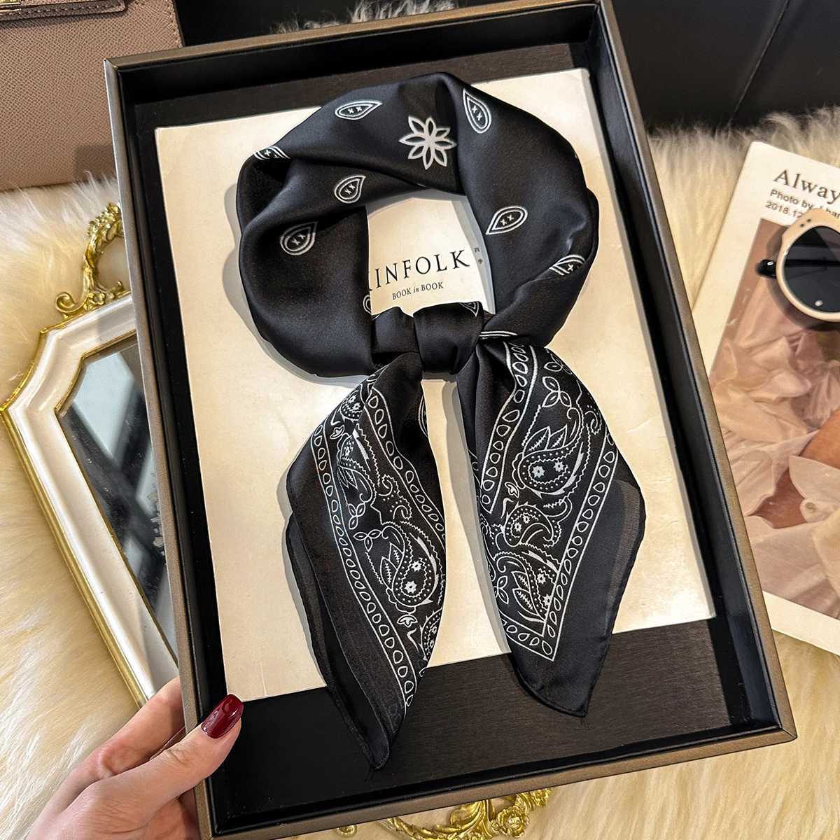 Luxury New 70cm Square Paisley Print Square Silk Scarf Casual Elegant Thin Breathable Neck Women Windproof Head Wrap Hair Scarves Y251208