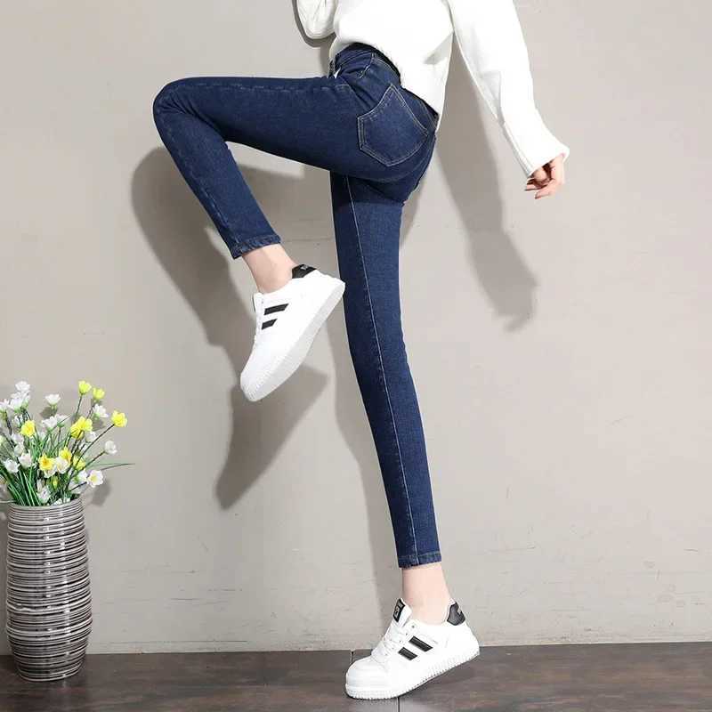 Fleece Lined High Waist Skinny Jeans Womens Thickened Nine Points Velvet Long Pants Winter Slimming Korean StyleT251208