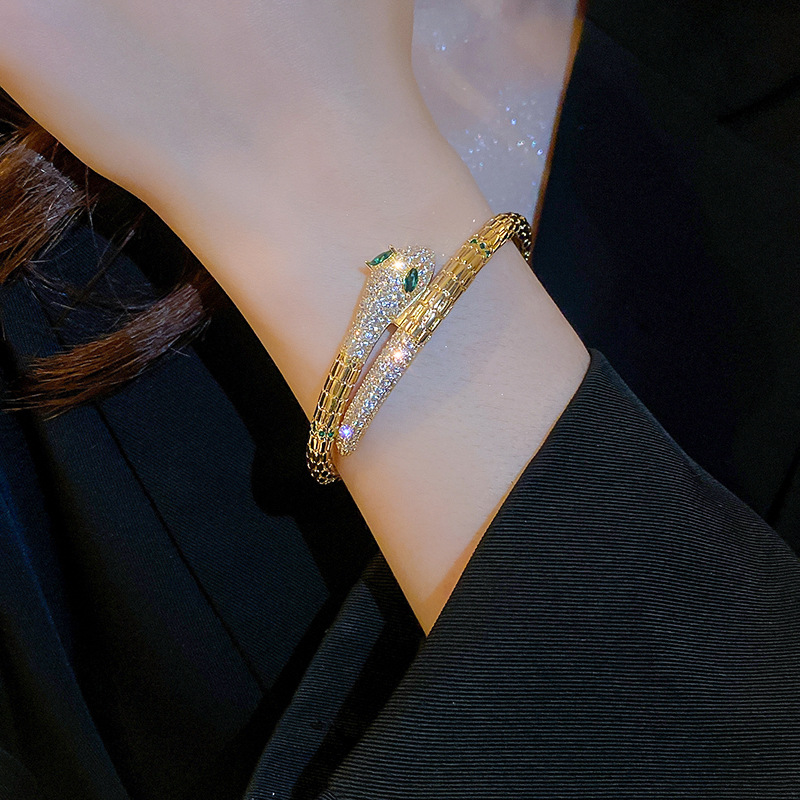 Real Gold Plated Zircon Fashionable European and American Design Sense Bracelet Personality Light Luxury Creative Style Jewelry Wholesale - view 7