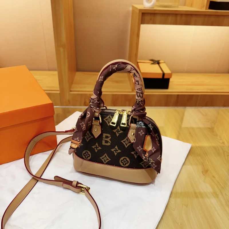 Trendy Fiable Messenger Crossbody Bag For Wen With Large Capacity And Paris Fi Design Y251208