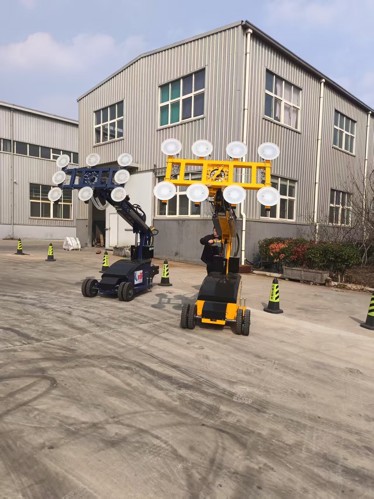 Multi-Material Lifting System | 400kg, 600kg, 800kg Capacity & 5m Lift for Glass, Metal, Granite Processing