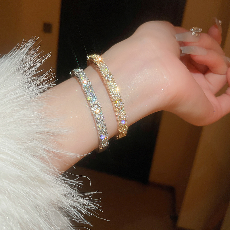 Korean Zircon Flower Niche Fashion Simple Versatile Bracelet Elegant Light Luxury High-end Feel Wholesale Women's Jewelry - view 3