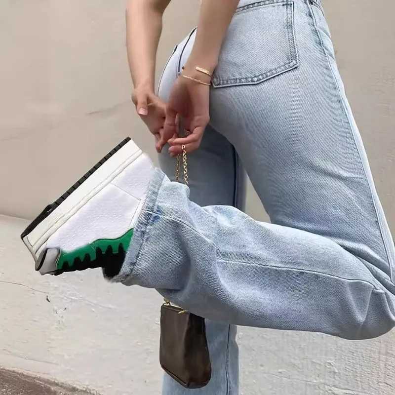 Hot-selling new womens light blue slim fit high waist stretch casual versatile straight jeans for womenT251208