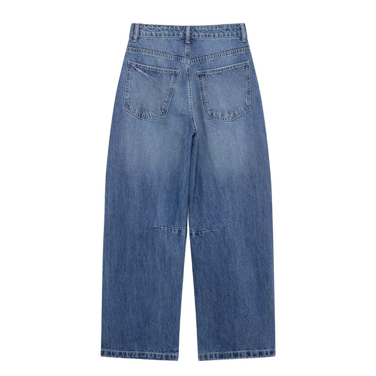 RARA Womens Straight Cut Jeans with Traditional Five Pocket Design Button Fly and Stitched Detailing for Casual OutfitsT251208