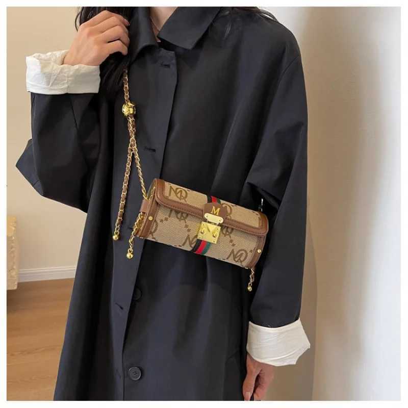 High-End Ladies Tote Bag Crafted Fr Fine Leather Featuring High-End Quality And Famous Cmuter Look Y251208