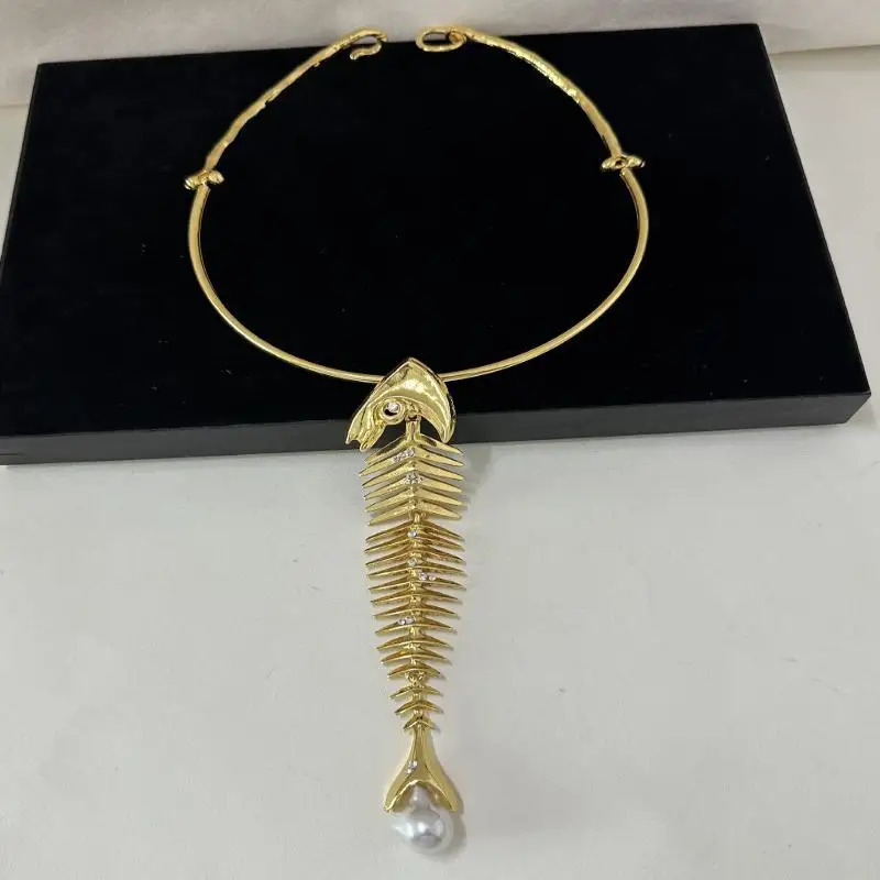 1PC Fashion Exaggerated Necklace Alloy Big Fish Bone Pendant Choker Necklace For Women Jewelry Accessories Gift 251205