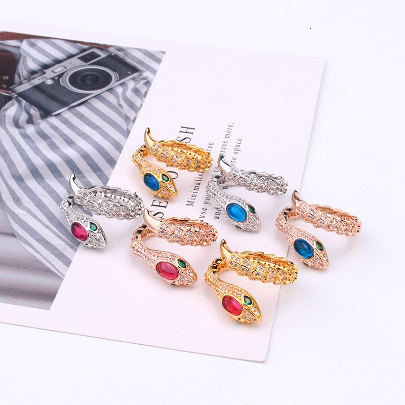 European And American Style Snake Bone Spring Bracelet Beautiful Fashion Red And Blue Gemstone Snake Shape Bracelet Ring Set Wholesale 92