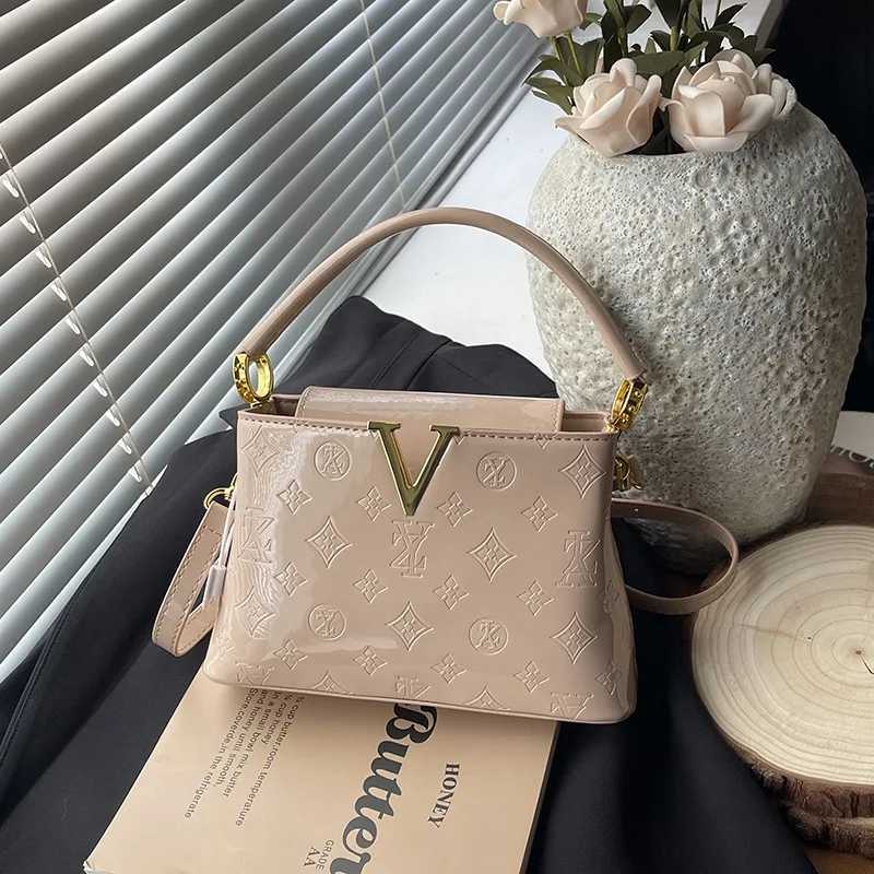 Winter Persali Patent Leather Portable Wens Bag New Simple Indentati Design Shoder Bag Popar Messenger Bag Y251208