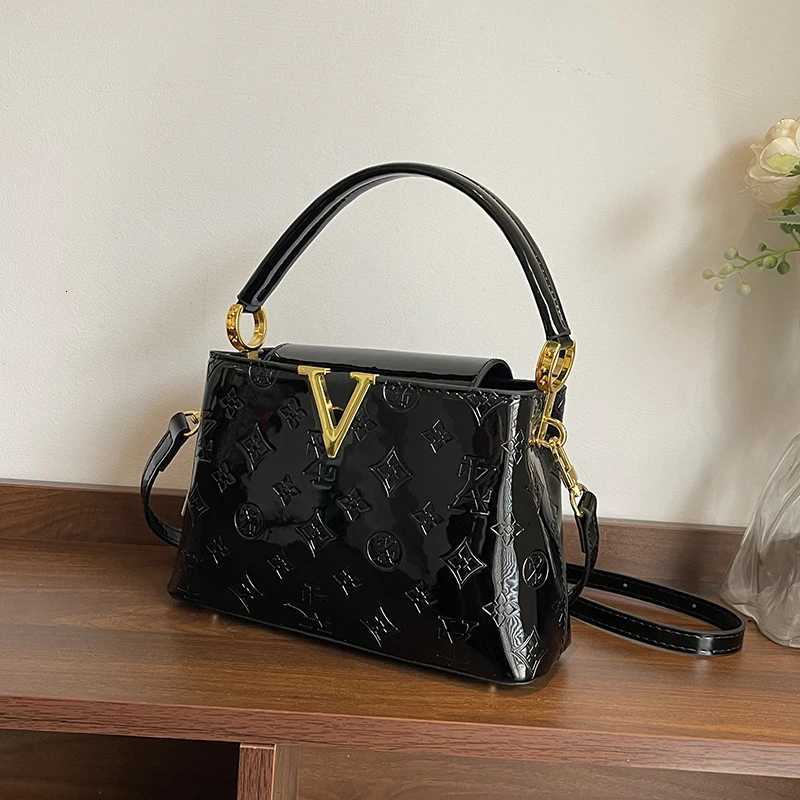 Luxury Brand Leather Shoder Bag For Wen With Detachable Strap Handbags By Famous Classic Designer Y251208