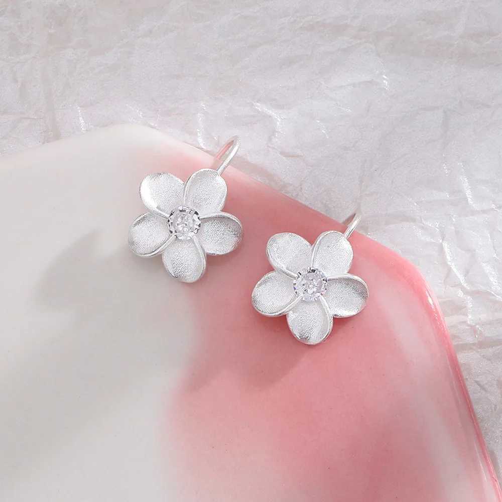 Cute Small Silver Color Frosted Flower Earrings for Women Party Plant Floral Earrings Wedding Party Ear Hook Korean Jewelry J251208