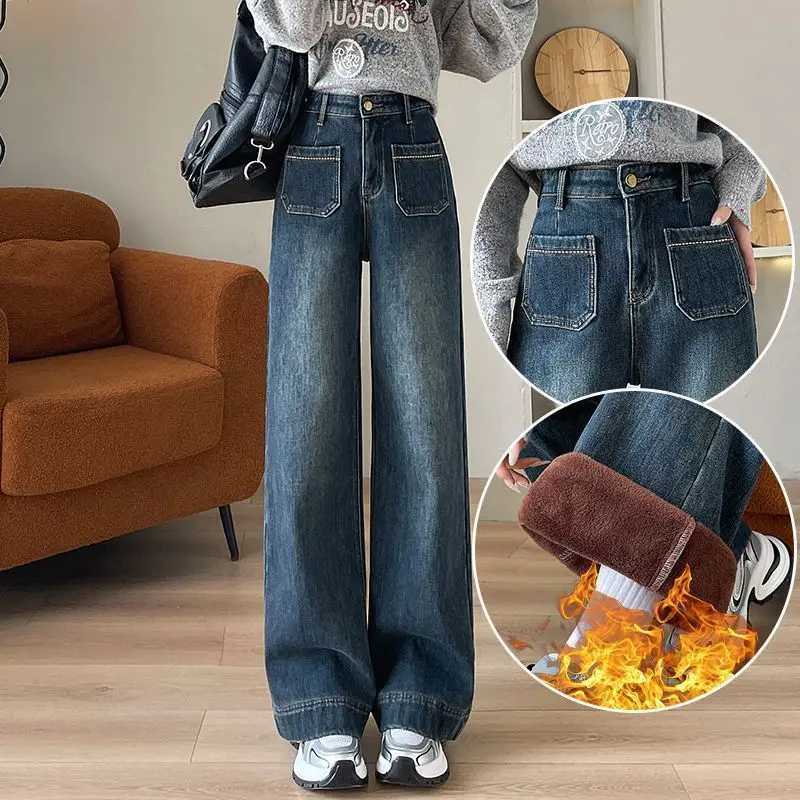 Womens Thickened Lambswool Denim Wide Leg Pants for Winter 25 Warm Outer Wear Hip Covering High Waist Straight TrousersT251208