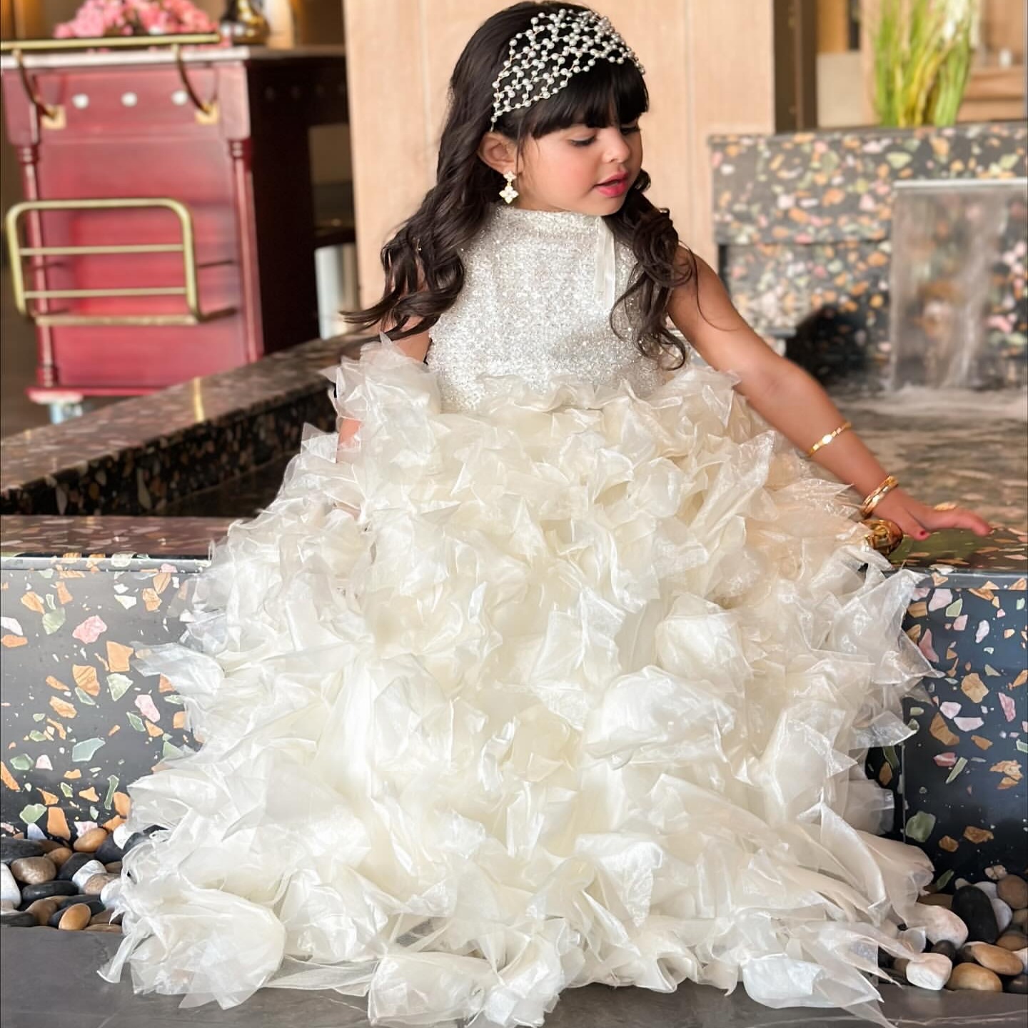 2026 Ivory Ball Gown Flower Girl Dresses Sequined Tiers Organza Little Girl Christmas Peageant Birthday Christening Tutu Dress Gowns ZJ422