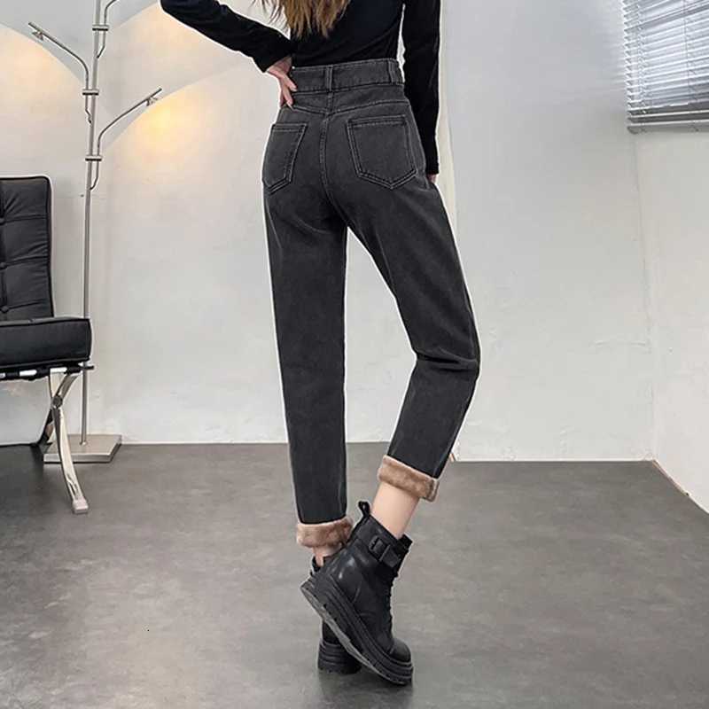Winter Womens Warm Fleece Jeans High Waist Thick Straight Denim Harem Pants Plus Size Loose Trousers Lady High Waisted JeansT251208