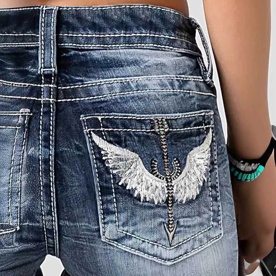 Women Embroidery Pockets Distressed Jeans Mid Waist Stretch Slim Fit Pants Vintage Denim Trousers Autumn Female StreetwearT251208