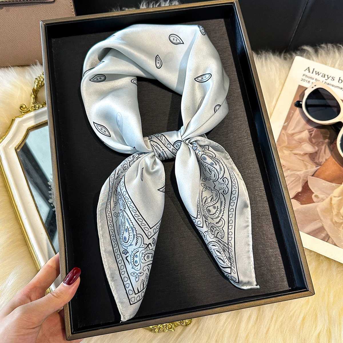 Luxury New 70cm Square Paisley Print Square Silk Scarf Casual Elegant Thin Breathable Neck Women Windproof Head Wrap Hair Scarves Y251208