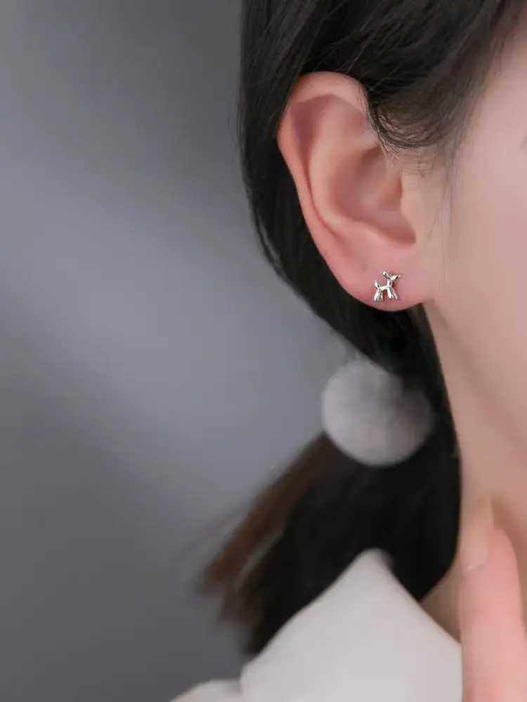 Trendy Silver Color Balloon Dog Stud Earrings for Women Korean Cute Mini Cartoon Animal Ear Piercing Jewelry Gift J251208