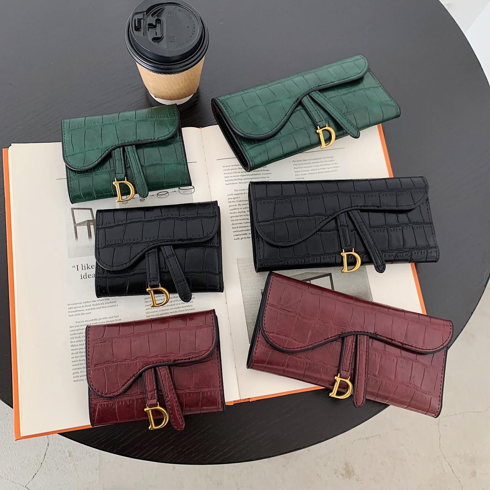 Designer Women's Small Wallet, Short, 2025 New Korean Edition, Crocodile Pattern, Foldable Wallet, Multi Card Slot, Button, Long Handbag