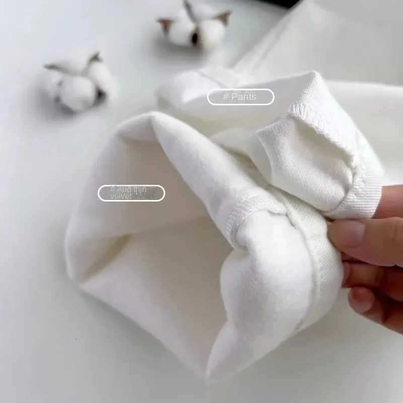 High Waist White Fleece Lined Straight Leg Jeans for Woman Y2k Pants Winter Loose Fit Wide Leg Trousers with Flowy HemT251208