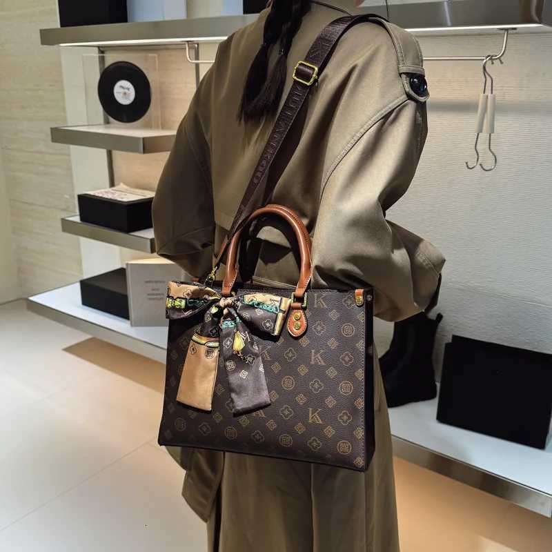 2025 Mogram Tote Bag for Wen Vintage Print Shoder Purse Spacious Adjustable Crossbody Strap with Top Handle Y251208