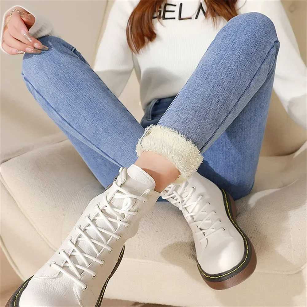 Fleece Warm Slim Fit Stretch Ladies Denim Pencil Pants women Winter Thick Velvet Women jeans High Waist Skinny Jeans woman pantsT251208