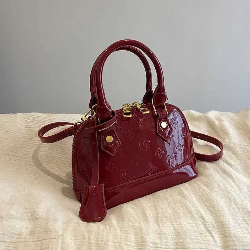 Luxury Inspired Lightweight Hard Shell Crossbody Bag Chic Diagonal Design Shoulder Handbag Y 1100368158