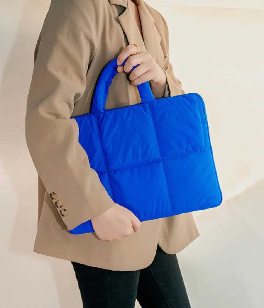 Laptop Bag 133 14 156 inch for Macbook Air Pro 13 15 16 HP Huawei Asus Acer Dell Xiaomi Lenovo Handbags BriefcaseT251208