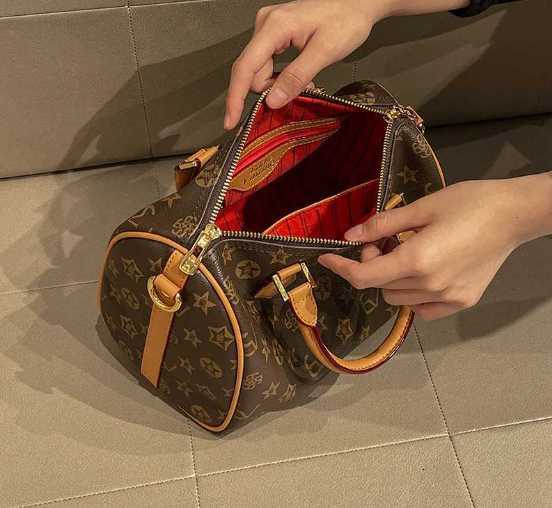 Vintage-Inspired Leather Tote Bag - Luxury Letter Crossbody Purse For Women With Commuter-Friendly DesignW251119