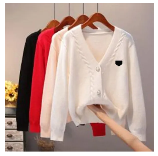 2026 Luxury Women's Sweaters Designer Style Fashion Embroidery V-neck Knitted Cardigan Coat Knitwear Size S-XXL