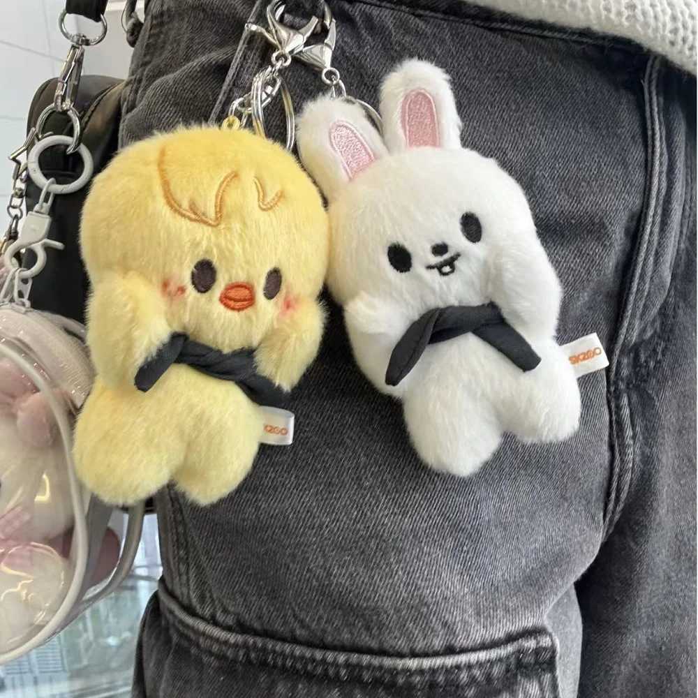 Stray Kids plush keychain magnetic suction doll SKZ bean eye cape plush doll keychain KPOP bangchan felix SKZOO childrens toyXJ251208