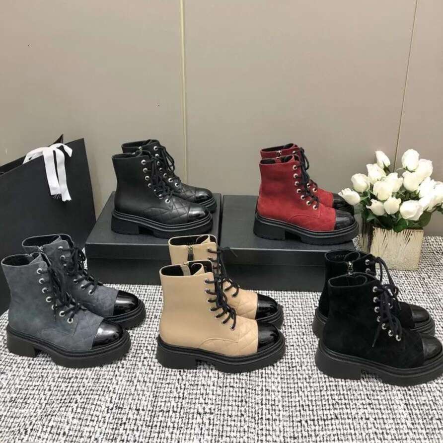 classics Suede Platform Lace-up Chunky Block heels Combat genuine leather Knight Martin boots Luxury ankle boots designer shoe woman Motorcycle boots black