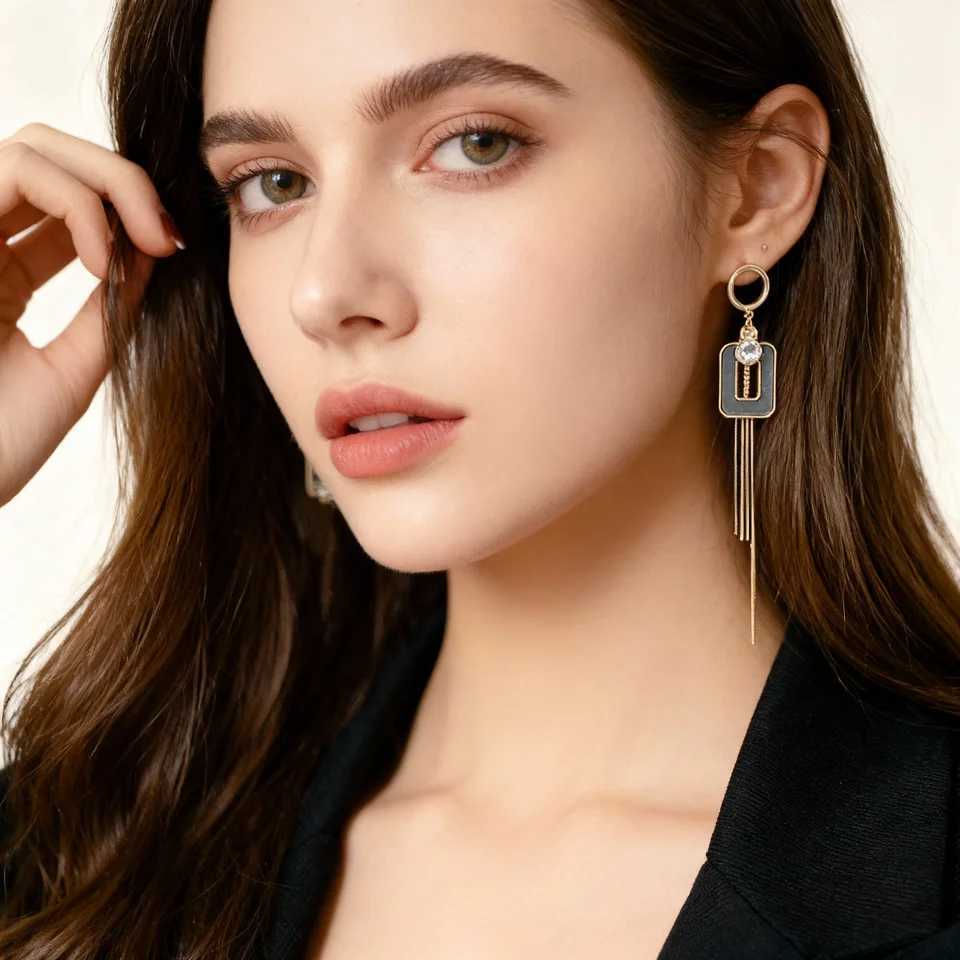 Luxury Asymmetric Black Square Tassel Drop Earrings for Women Temperament Hollow Heart Long Dangle Earring Girls Party Jewelry J251208