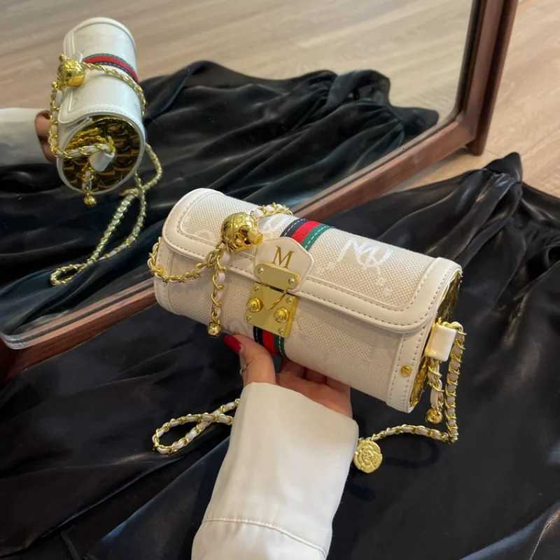 High-End Ladies Tote Bag Crafted Fr Fine Leather Featuring High-End Quality And Famous Cmuter Look Y251208